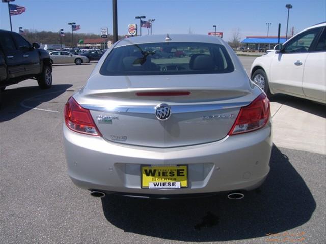 2011 Buick REGAL SLT 5.7 HEMI 4WD W/20 INCH Wheels