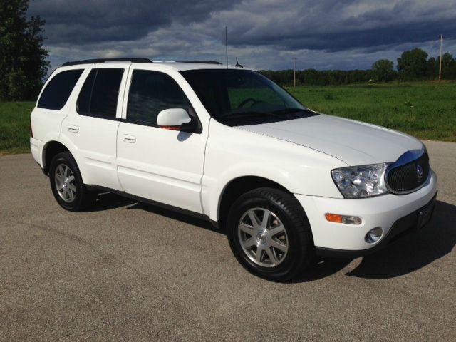 2004 Buick Rainier Clean Carfax - ONE Owner