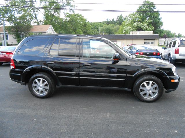 2004 Buick Rainier Clean Carfax - ONE Owner