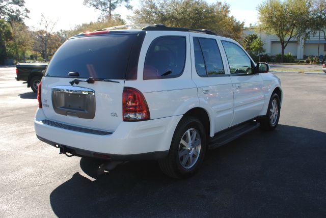 2004 Buick Rainier Limited-sunroof-4wd-2nd Bench-leather-cd/tape