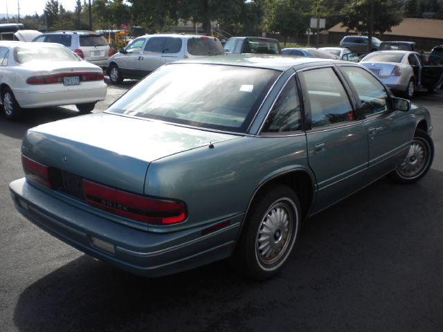 1994 Buick REGAL SLE 2WD Coupe