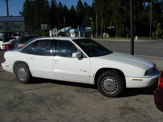 1995 Buick REGAL SLE 2WD Coupe