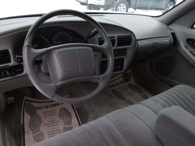 1995 Buick REGAL SLE 2WD Coupe