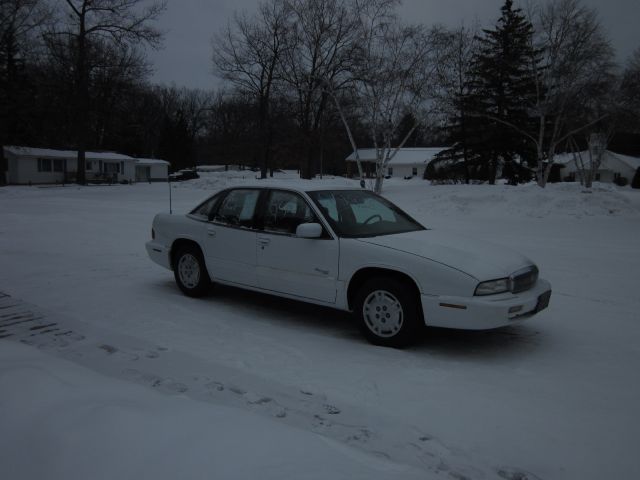 1995 Buick REGAL SLE 2WD Coupe