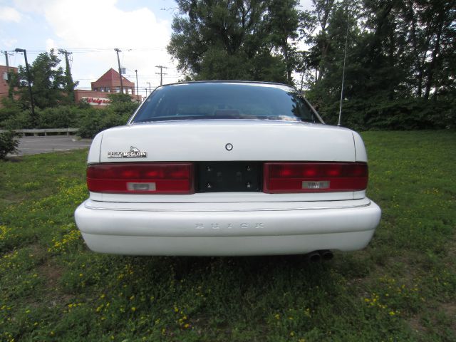 1996 Buick REGAL SLE 2WD Coupe