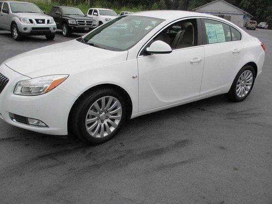 2011 Buick REGAL Diesel 2WD Eddie Bauer