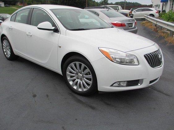 2011 Buick REGAL Diesel 2WD Eddie Bauer