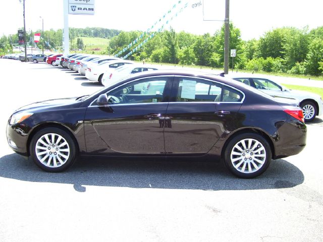 2011 Buick REGAL Diesel 2WD Eddie Bauer