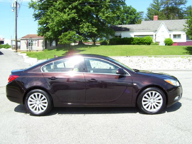 2011 Buick REGAL Diesel 2WD Eddie Bauer