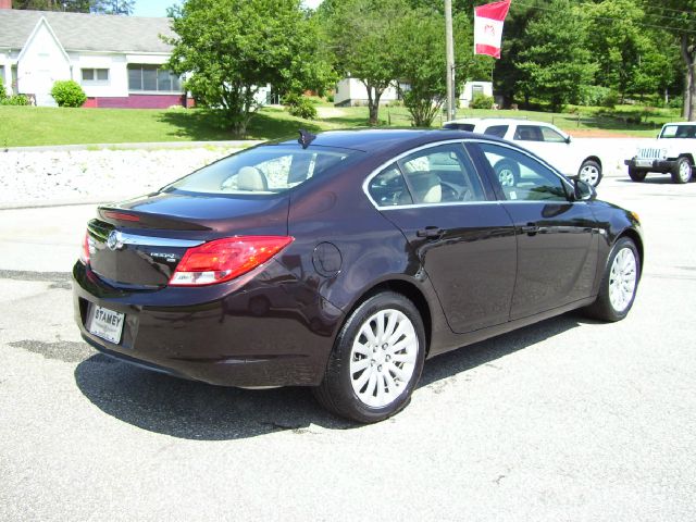 2011 Buick REGAL Diesel 2WD Eddie Bauer