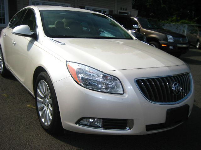 2012 Buick REGAL Base