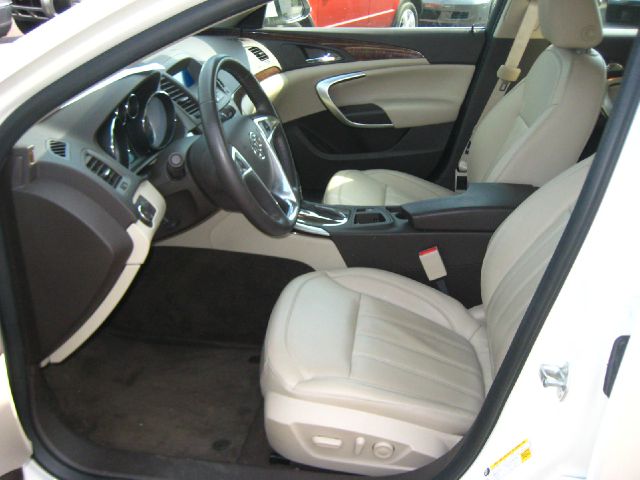 2012 Buick REGAL Base