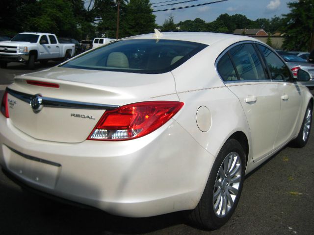 2012 Buick REGAL Base