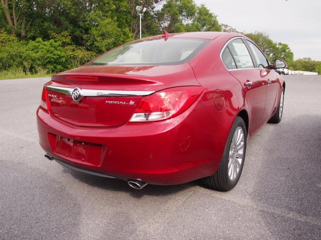 2013 Buick REGAL Passion Hatchback Coupe 2D