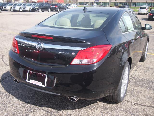 2013 Buick REGAL Passion Hatchback Coupe 2D