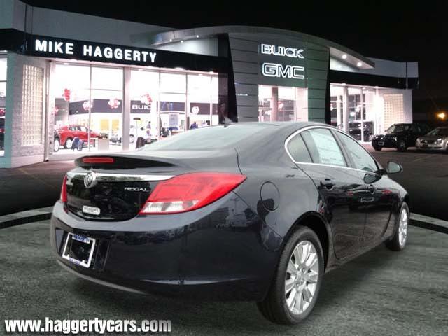 2013 Buick REGAL Unknown