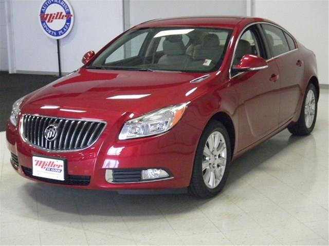 2013 Buick REGAL Touring / Signature Editi