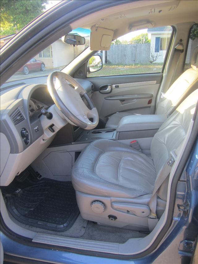 2002 Buick Rendezvous GS 460 Sedan 4D