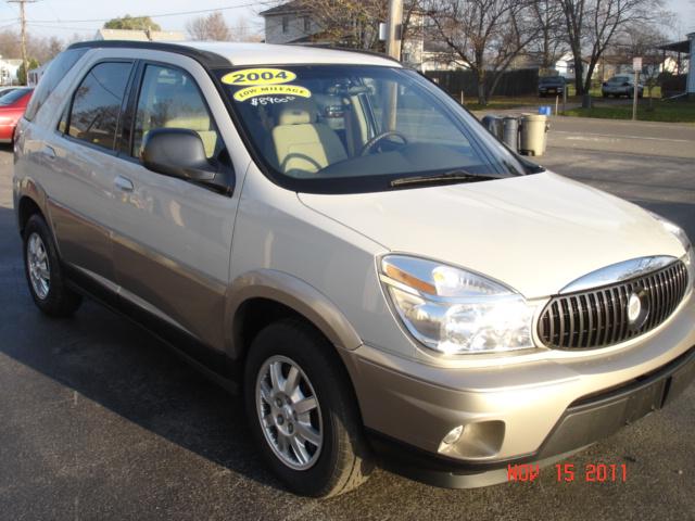 2004 Buick Rendezvous GS 460 Sedan 4D