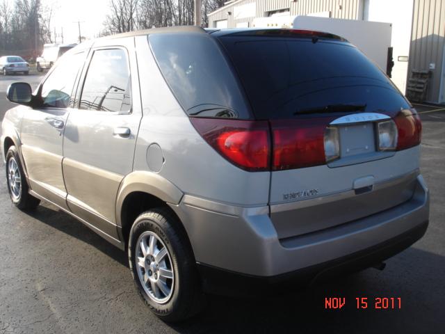 2004 Buick Rendezvous GS 460 Sedan 4D