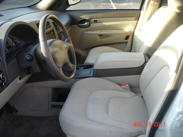 2004 Buick Rendezvous GS 460 Sedan 4D