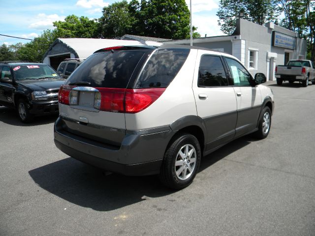 2004 Buick Rendezvous GS 460 Sedan 4D