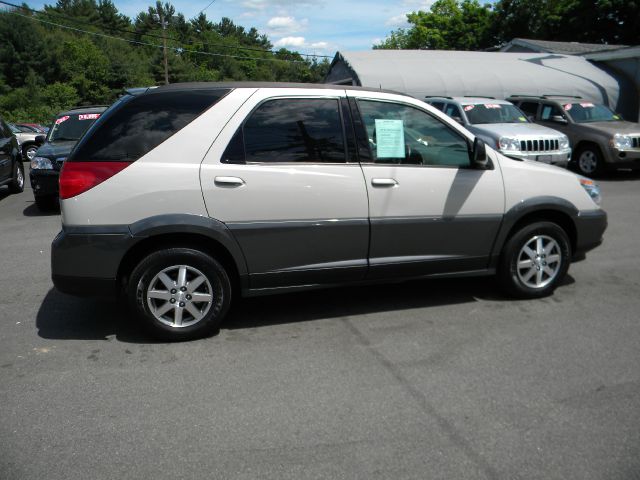 2004 Buick Rendezvous GS 460 Sedan 4D