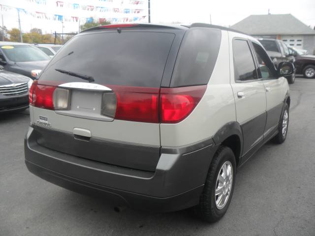 2004 Buick Rendezvous GS 460 Sedan 4D