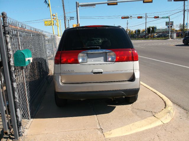 2005 Buick Rendezvous GS 460 Sedan 4D