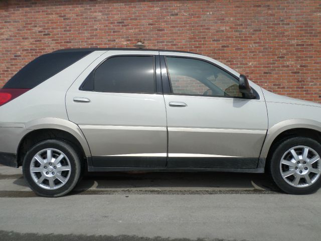 2005 Buick Rendezvous GS 460 Sedan 4D