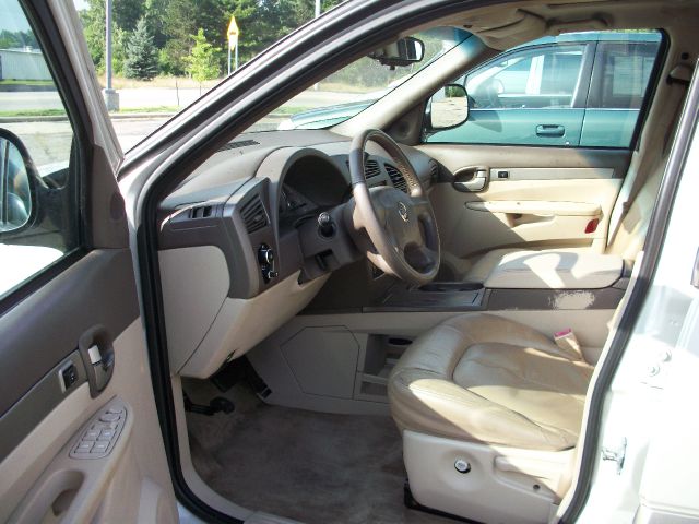 2005 Buick Rendezvous GS 460 Sedan 4D