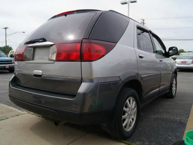 2005 Buick Rendezvous GS 460 Sedan 4D