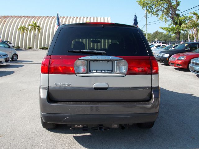 2005 Buick Rendezvous GS 460 Sedan 4D