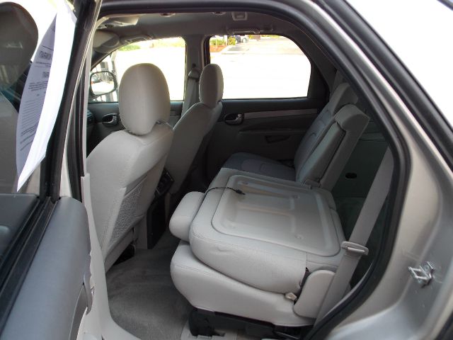 2005 Buick Rendezvous GS 460 Sedan 4D