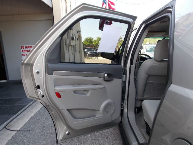 2005 Buick Rendezvous GS 460 Sedan 4D