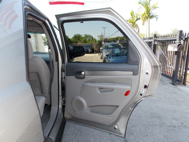 2005 Buick Rendezvous GS 460 Sedan 4D