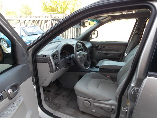 2005 Buick Rendezvous GS 460 Sedan 4D