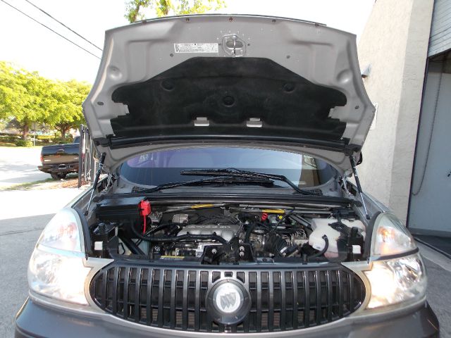 2005 Buick Rendezvous GS 460 Sedan 4D