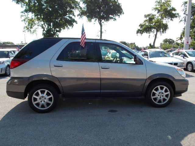 2005 Buick Rendezvous GS 460 Sedan 4D