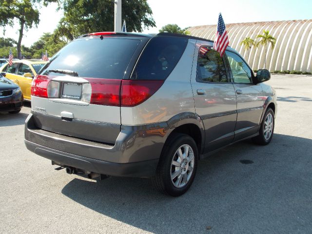 2005 Buick Rendezvous GS 460 Sedan 4D