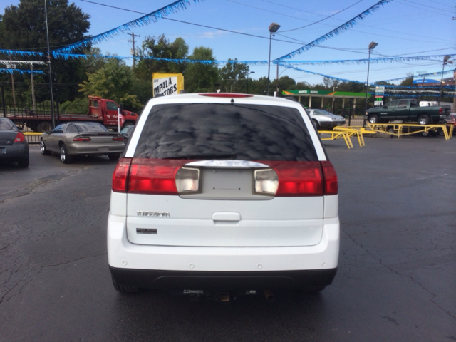 2006 Buick Rendezvous GS 460 Sedan 4D