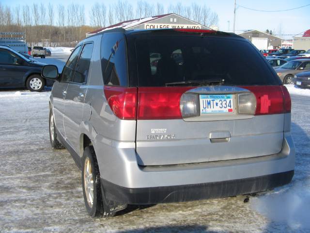 2006 Buick Rendezvous GS 460 Sedan 4D