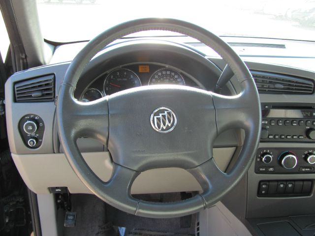 2006 Buick Rendezvous GS 460 Sedan 4D