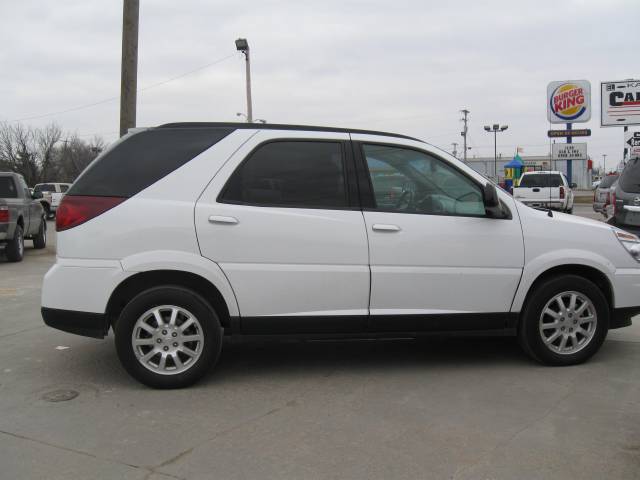 2006 Buick Rendezvous GS 460 Sedan 4D