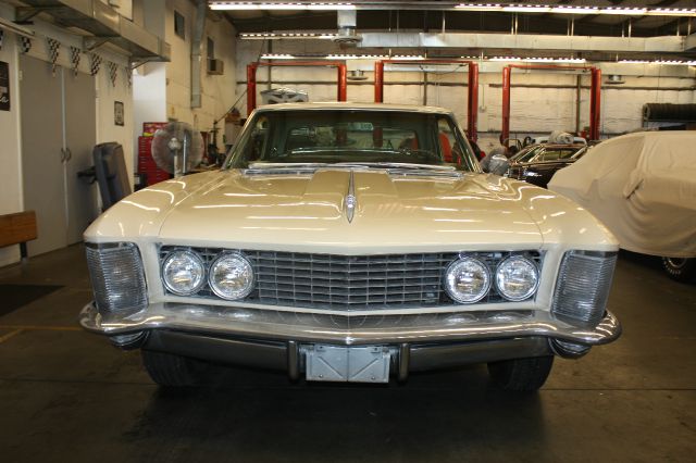 1964 Buick Riveria Quad Cab With 8 Bed