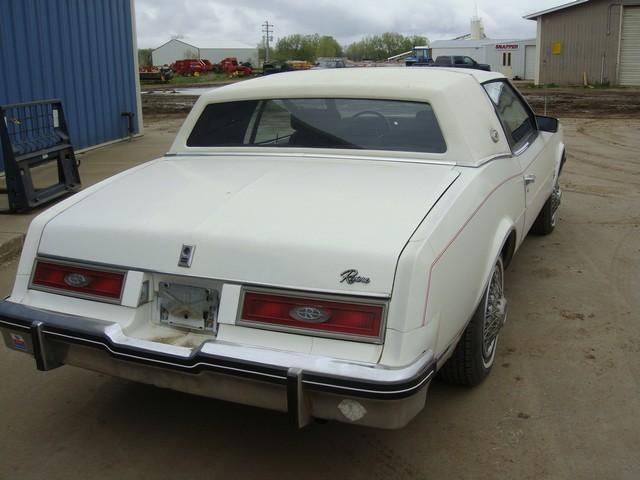 1983 Buick Riviera Unknown