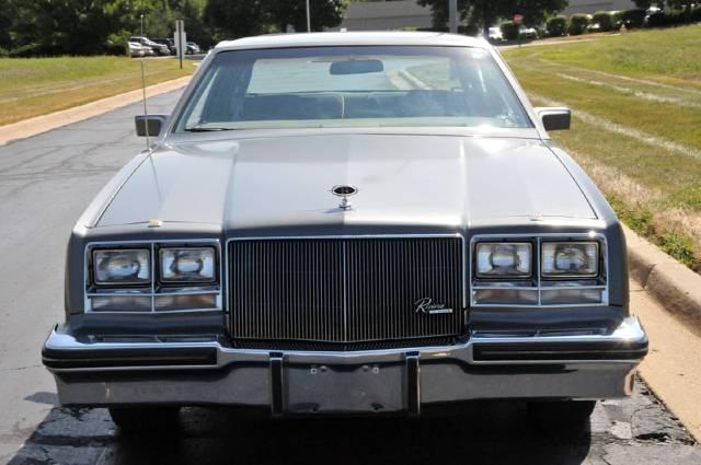 1985 Buick Riviera Unknown