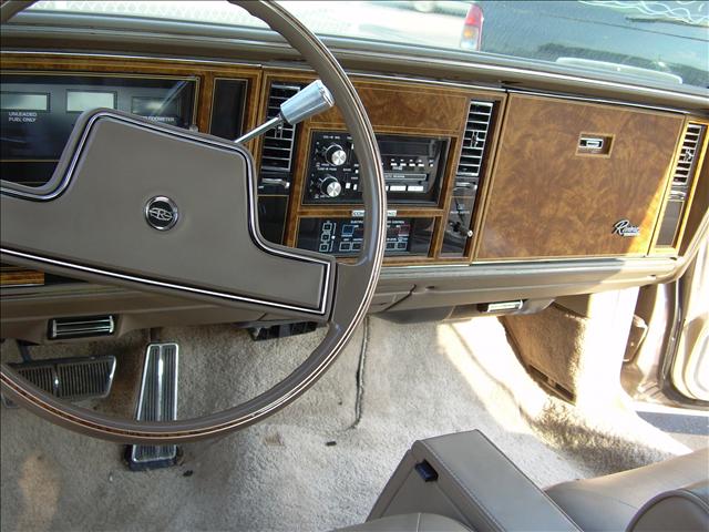 1985 Buick Riviera Base