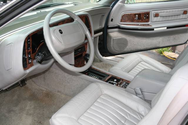 1992 Buick Riviera Base