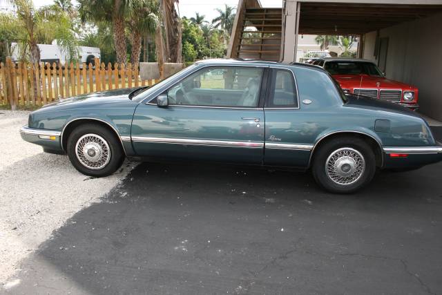 1992 Buick Riviera Base